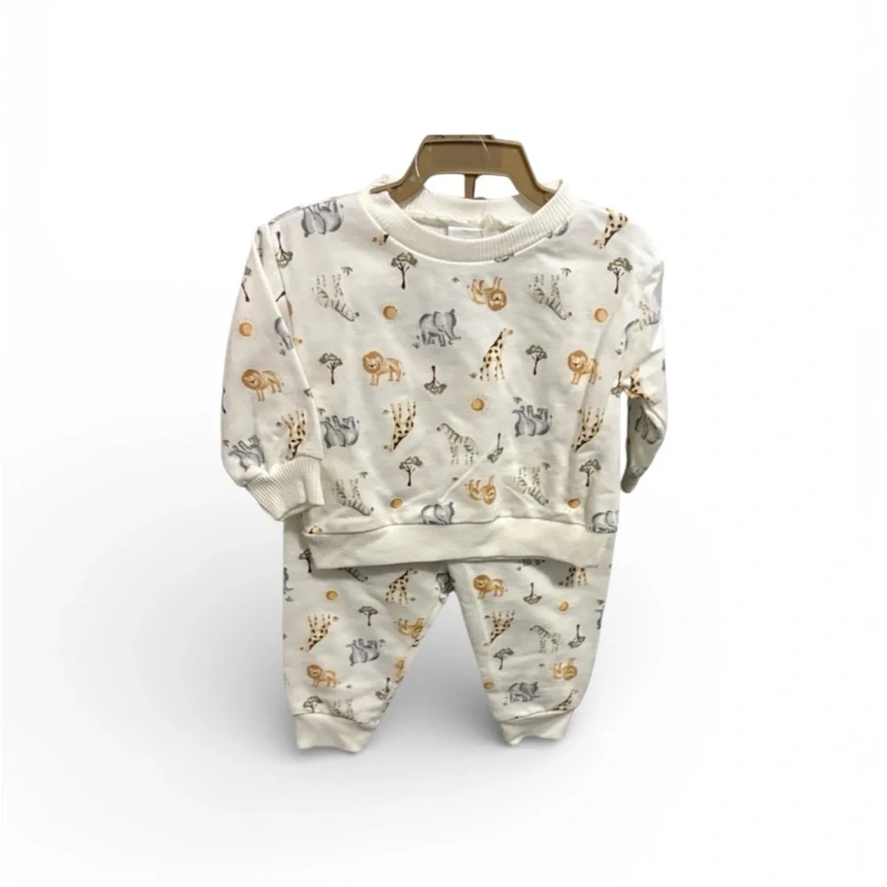 222. Chickpea Baby Bodysuit and Pajama Set Size 3-6 Months NWT